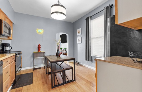 St. Louis House | 2 Bed House★Short/Long Term Stays★Backyard★W/D