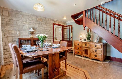 Winterborne Stickland House | 2 Bed in Blandford Forum 95140