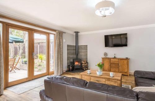 Foxley House | 2 bed in Dereham 86115
