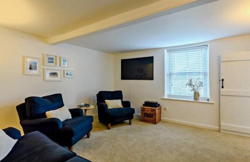 Walsingham House | 2 Bed in Great Walsingham 90535