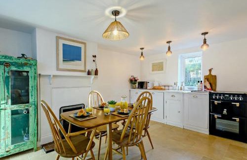 Walsingham House | 2 Bed in Great Walsingham 90535
