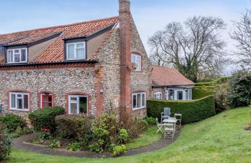 Kelling House | 2 Bed in Kelling NCC25