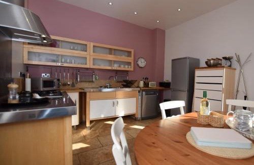 Knaresborough House | 2 Bed in Knaresborough HH075