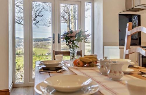 Builth Wells House | 2 Bed in Llanwrtyd Wells 94009