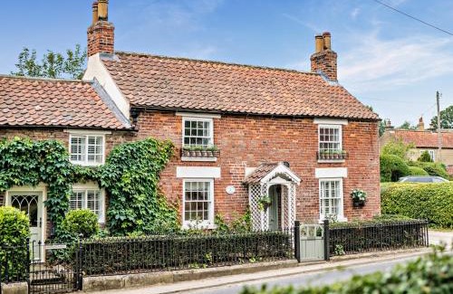 Normanby House | 2 Bed in Normanby 78054