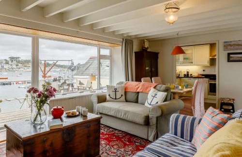 Polruan House | 2 Bed in Polruan PC074