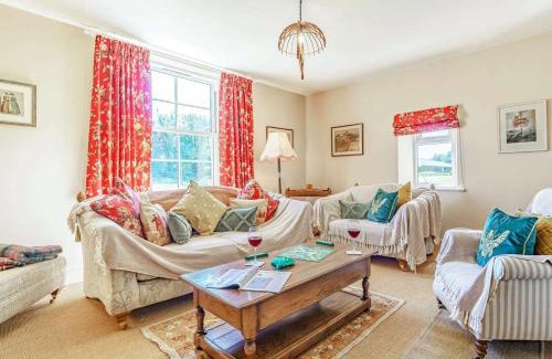 Richmond House | 2 Bed in Richmond 88217