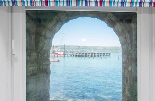 Swanage House | 2 Bed in Swanage DC168