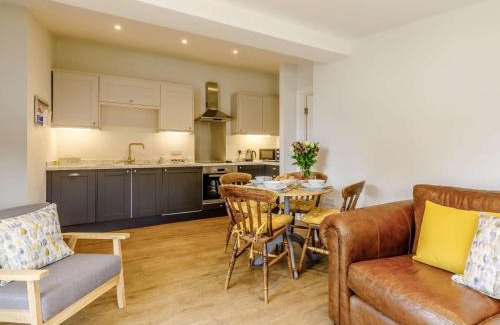 Taunton House | 2 Bed in Taunton 83696