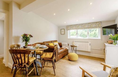 Taunton House | 2 Bed in Taunton 83696