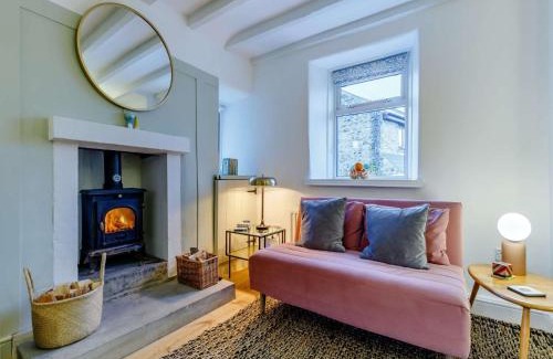 Tideswell House | 2 Bed in Tideswell 85592