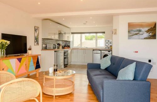 Tan-y-groes House | 2 Bed in Tresaith 89315