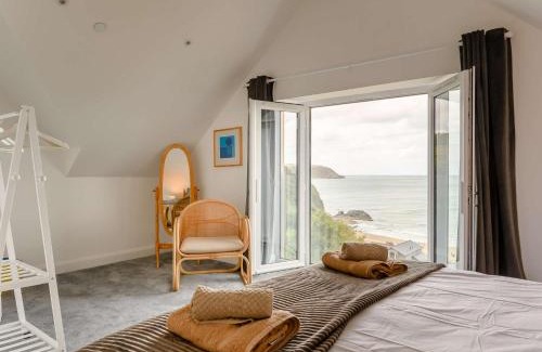 Tan-y-groes House | 2 Bed in Tresaith 89315