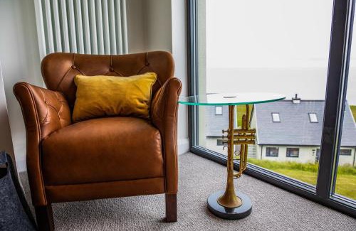 Pistyll House | 2 Bed Penthouse Apartment - 6 Plas