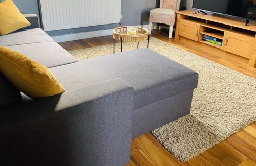 Wrexham Apartment | 2 Bed Self Contained Apartment Wrexham