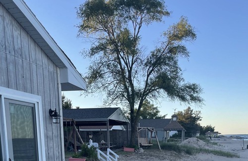 Oscoda Resort | 2 bedroom cottage on lake huron