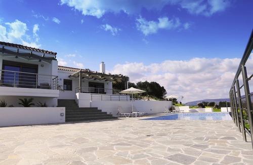 Apokoronas Villa | 2 Bed Villa Set in Olive Grove With Private Heated Pool and Sea Views