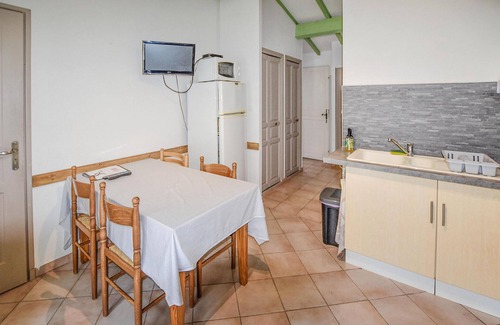 Saint-Paul-Trois-Chateaux House | 2 bedroom accommodation in ST PAUL TROIS CHATEAUX