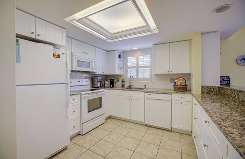 Sanibel Condo | 2 bedroom, 2 bath beach front condo, located on West Gulf Drive