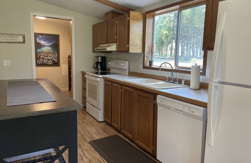 Lakeside Cabin | 2 bedroom, 2 bath cabin nestled in a alpine forest. 5 minutes from Flathead lake