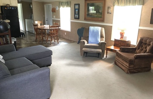 Westgate House | 2 Bedroom 2 Bath Mobile Home in quiet country setting 25 minutes from beach!