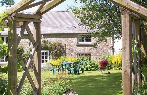 Cenarth Cottage | 2 bedroom accommodation in Penrherber, Newcastle Emlyn
