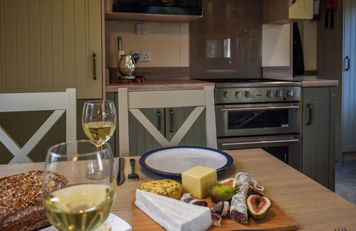 Weybourne Cottage | 2 bedroom accommodation in Kelling Heath