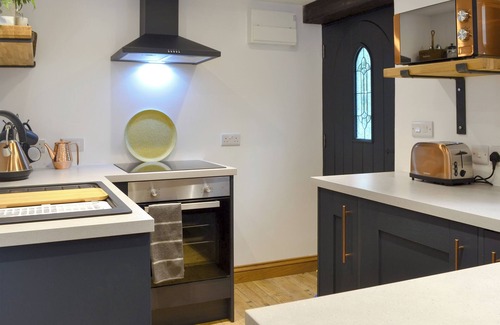 Mawddwy Cottage | 2 bedroom accommodation in Cwm-Cewydd, near Machynlleth