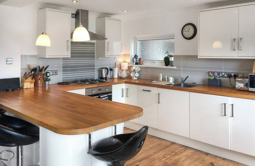 Cardigan Cottage | 2 bedroom accommodation in St Dogmaels