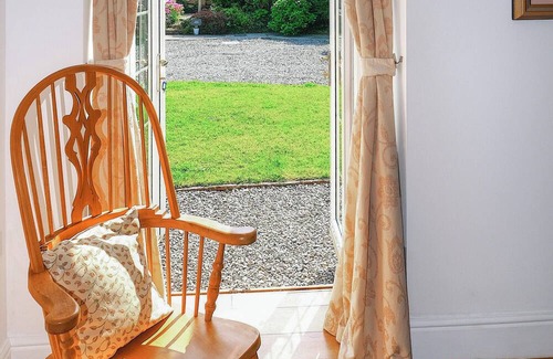 Capel Coch Cottage | 2 bedroom accommodation in Capel Coch