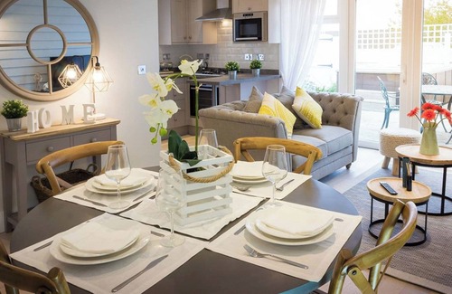 Freshwater Cottage | 2 bedroom accommodation in Freshwater, Colwell Bay