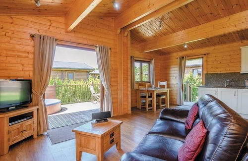 Wenhaston Cabin | 2 bedroom accommodation in Wenhaston, Halesworth