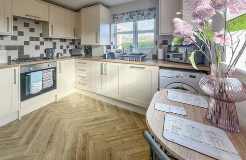 Sandilands Cottage | 2 bedroom accommodation in Sutton-on-Sea, near Mablethorpe