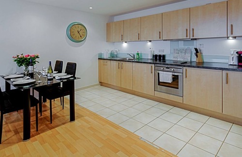 Portsmouth Cottage | 2 bedroom accommodation in Gunwharf Quays, near Portsmouth