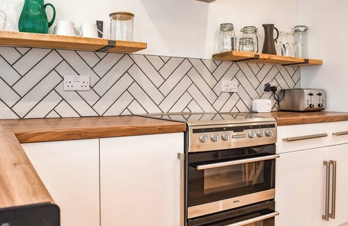 Troon Cottage | 2 bedroom accommodation in Troon, Camborne