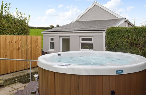 Llansaint Cottage | 2 bedroom accommodation in Llansaint, near Kidwelly