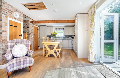Burgh le Marsh Cottage | 2 bedroom accommodation in Burgh Le Marsh, near Skegness