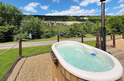 Eccles Ski Chalet | 2 bedroom accommodation in Halling