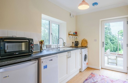 Irstead Cottage | 2 bedroom accommodation in Woodbastwick, near Norwich