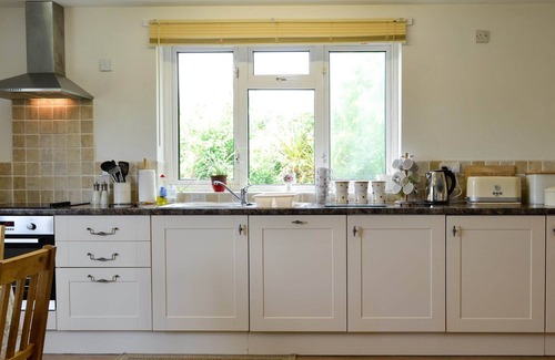 Llanrwst Cottage | 2 bedroom accommodation in Maenan, near Llanrwst