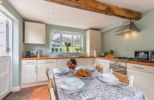 Crewe Cottage | 2 bedroom accommodation in Audlem, near Nantwich