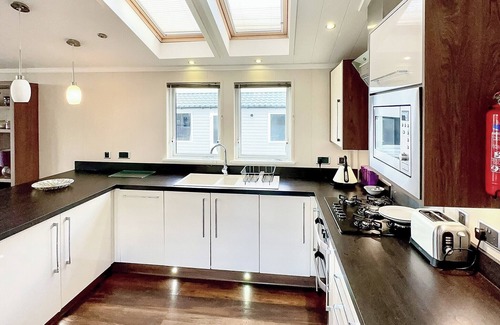 Leedstown Ski Chalet | 2 bedroom accommodation in Hayle