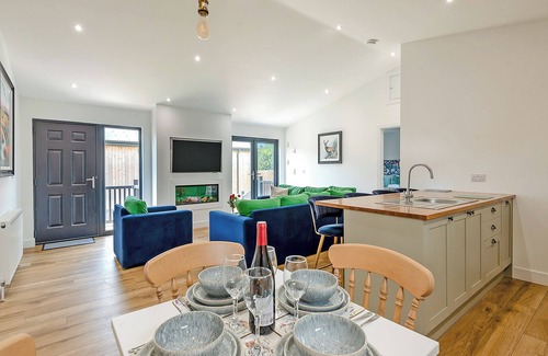 Skegness Ski Chalet | 2 bedroom accommodation in Orby