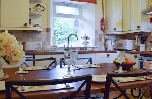 Perth Cottage | 2 bedroom accommodation in Scone, near Perth