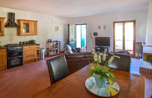 Bucine Apartment | 2 bedroom amazing apartment in Bucine