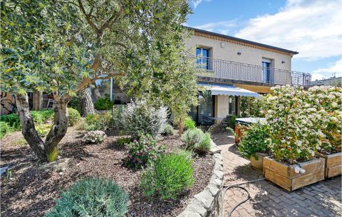 Chateaurenard House | 2 Bedroom Amazing Home In Châteaurenard