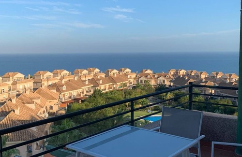 San Roque Apartment | 2 Bedroom Apartment with Upstairs Kingsize Bedroom