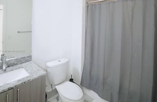 Doral Apartment | 2 Bedroom Apartment 439691 by Houzlet