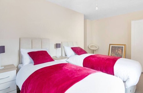 Gillingham Apartment | 2 bedroom apartment in the heart of Gilingham town centre