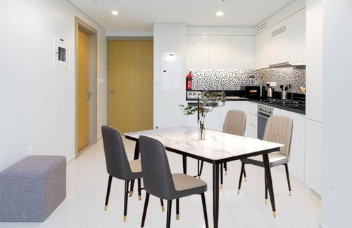 Al Safa Apartment | 2-bedroom apartment in charming Dubai with WiFi, fitness room, AC